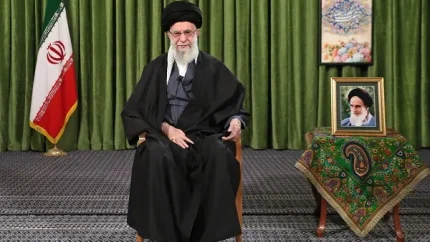 پخش زنده سخنرانی رهبر انقلاب در دیدار بسیجیان