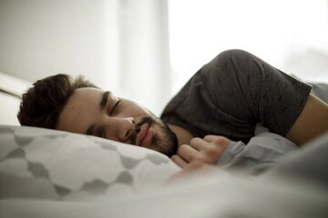 لاغری در خواب | آیا طبق شنیده ها میتوانیم با یک سری خوراکی خود را در خواب لاغر کنیم