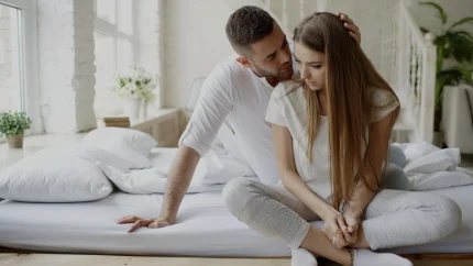 چگونه با آزمون‌ های شریک زندگی، رابطه را سالم نگه داریم | ۴ راهکار طلایی برای مدیریت زمانی که شریک زندگی‌ تان شما را آزمایش می‌ کند