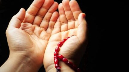 امام جماعت زن؛ قانونی که همه نمی‌دانند / شرطی کلیدی و تعیین‌کننده برای نماز جماعت / تحلیل و توضیح کارشناسان دینی