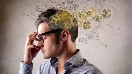 تنهایی و سلامت مغز ۲۸ خرداد ۱۴۰۵ | آیا مغز واقعاً از «تنهایی» بیمار می‌شود؟ / انزوای اجتماعی خطر زوال عقل را ۵۰ درصد افزایش می‌دهد؛ محققان: سلامت روان و حافظه تحت تأثیر مستقیم تنهایی قرار دارند + جدول ۵ نشانه هشداردهنده