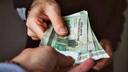 شوک در بازار کار؛ خبر دولت درباره افزایش حقوق کارگران / سناریوی جدید برای افزایش دستمزدها / جزئیات تصمیمی که معیشت میلیون‌ها نفر را تحت تأثیر می‌گذارد