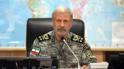 سرلشکر حاتمی: اگر دشمن اشتباهی کند با خشمی انباشته مواجه خواهد شد