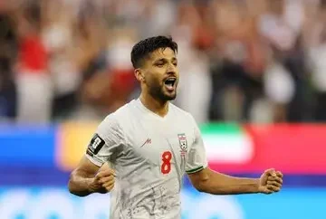 محبی رسماً پرسپولیسی شد؛ قرارداد ۳ ساله ستاره جدید سرخ‌ها + عکس / خرید جدید پرسپولیس معرفی شد؛ محبی با قراردادی ۳ ساله به جمع سرخ‌پوشان پیوست + عکس