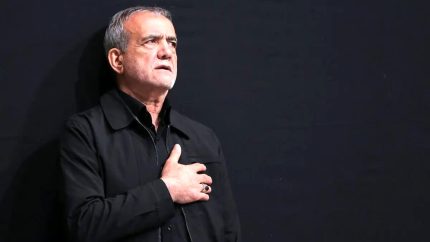 اخبار سیاسی ۱۲ تیر ۱۴۰۵ | پزشکیان در مراسم روضه خانگی شهید لاریجانی حاضر شد / برگزاری آیین عزاداری در منزل شهید لاریجانی؛ دهه اول محرم و پیام نماینده رهبر معظم انقلاب
