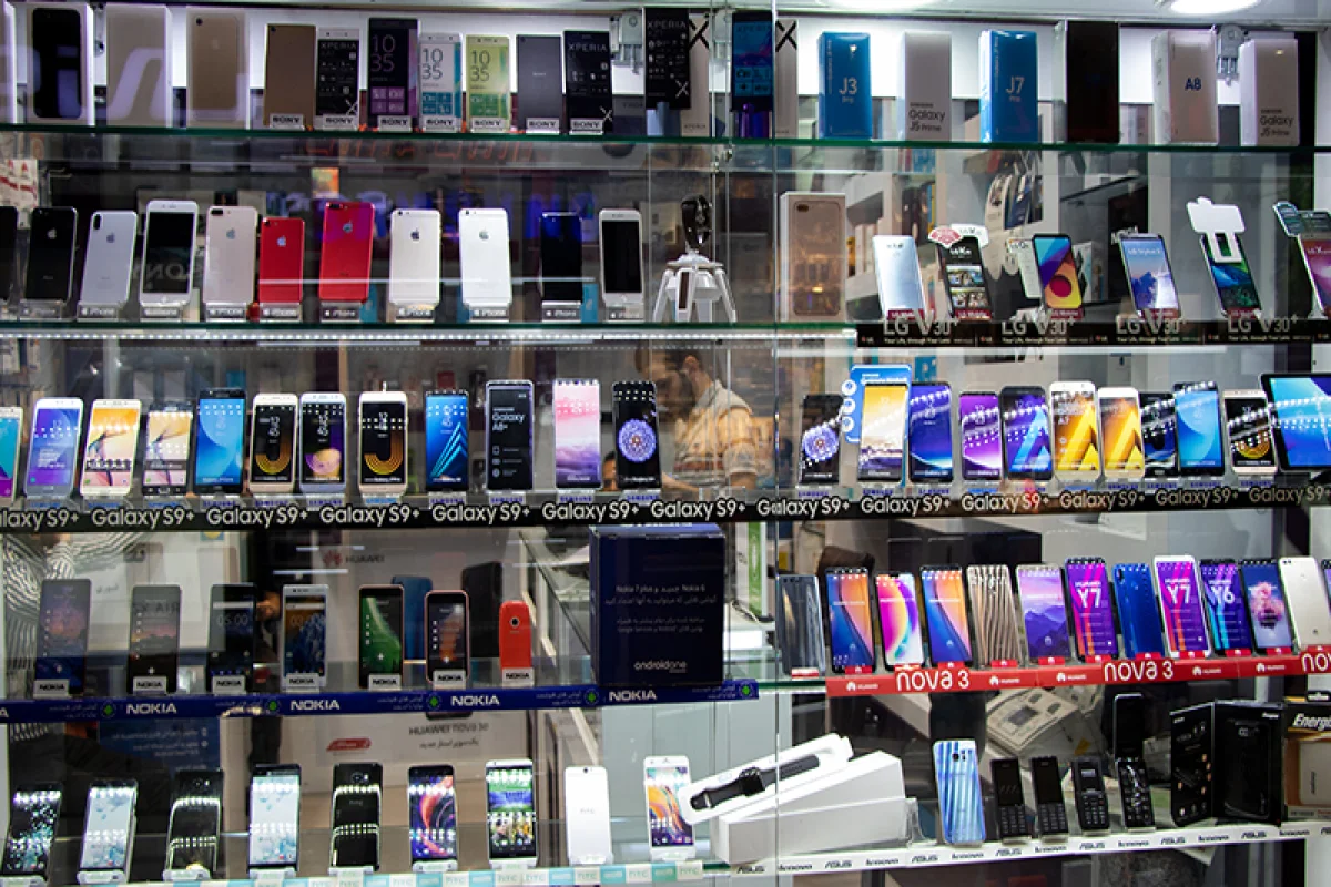 قیمت موبایل امروز چهارشنبه ۱۰ تیر ۱۴۰۵؛ آیفون ۱۷ پرو مکس ۳۵۹ میلیون تومان + جدول سامسونگ و شیائومی