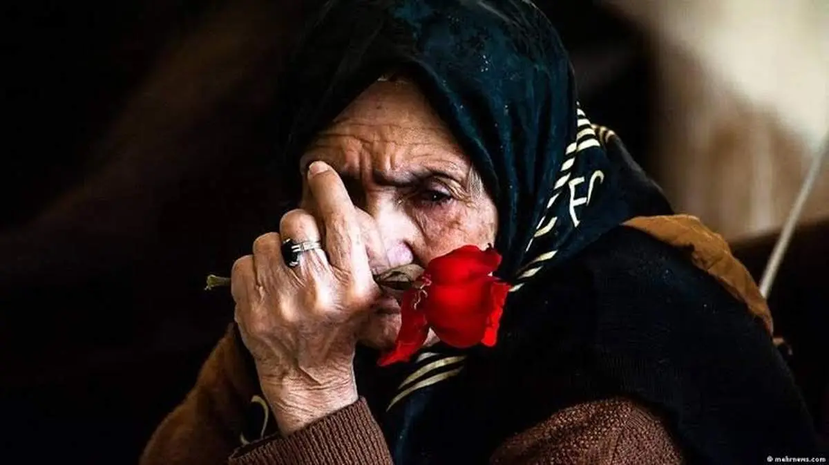 سلامت زنان و پیشگیری از آلزایمر | این دسته از زنان بیشتر در معرض آلزایمر هستند: یائسگی زودهنگام و سابقه افسردگی ریسک را دوچندان می‌کند / هشدار پزشکان: ۷ عامل خطر در زنان تأثیر بیشتری دارد؛ از فشار خون تا کم‌تحرکی + جدول عوامل زنانه