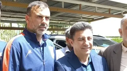 اخبار داغ تیم ملی فوتبال ایران | تعیین تکلیف قلعه‌نویی به هفته آینده موکول شد؛ شرط سنگین فدراسیون برای ابقای سرمربی / تغییرات در کادر فنی تیم ملی؛ مهدی تاج از دستیاران جدید می‌گوید و مخالفان خواستار پوست‌ اندازی کامل پیش از جام ملت‌ های آسیا هستند