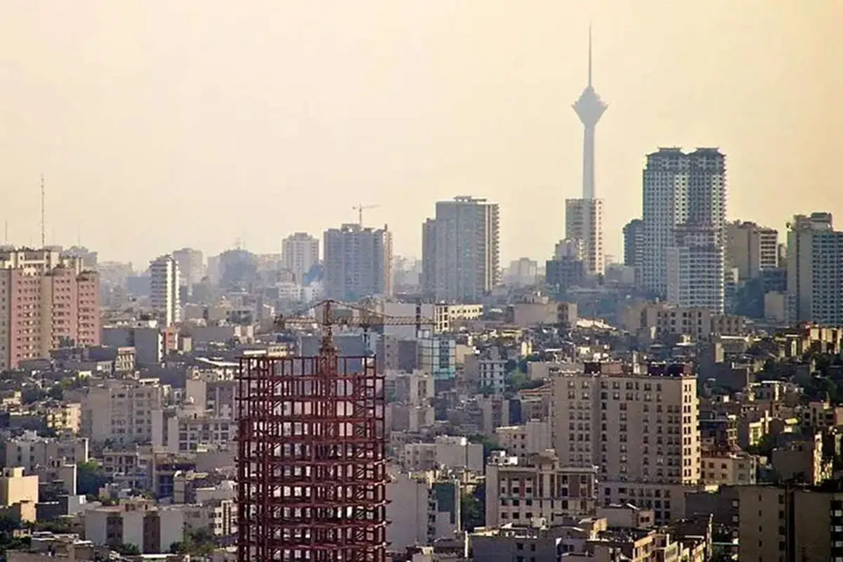 نگاهی به وضعیت بازار مسکن در خیابان استقلال تهران؛ چرا خریداران عقب نشستند و فروشندگان منتظرند؟ / بازار مسکن خیابان استقلال زیر ذره‌بین؛ از قیمت‌های سنگین آپارتمان تا رکود معاملات در قلب تهران