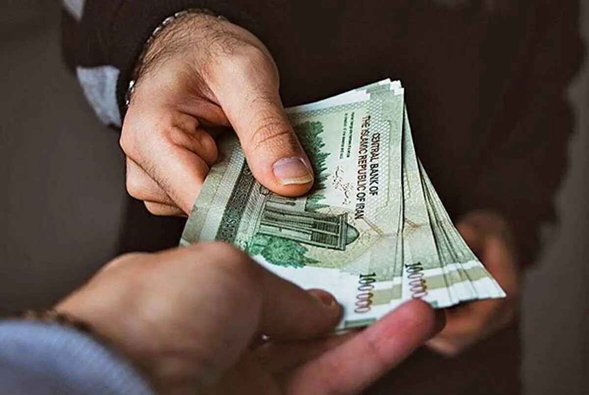 علت تفاوت زمان واریز حقوق دستگاه های دولتی چیست؟ / جزییات اختلاف در پرداخت حقوق کارکنان و برنامه دولت برای هماهنگ سازی نظام پرداخت