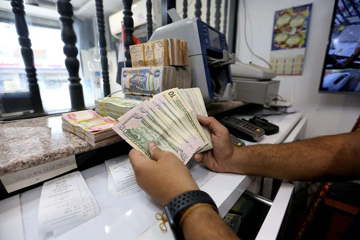 بازار ارز و نرخ دینار عراق ۱۱ تیر ۱۴۰۵ | هر دینار عراق ۱۳۱ تومان؛ نوسان ۴.۶ تومانی نسبت به هفته گذشته / افزایش ۱۱۸ درصدی در یک سال؛ بالاترین نرخ ۱۴۴.۵ تومان در ۶ ماه اخیر + جدول تغییرات