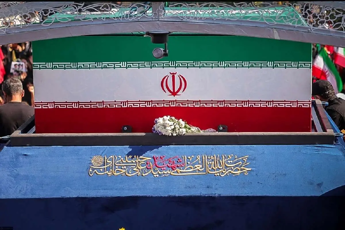 مراسم تشییع رهبر شهید در عراق | پیکر مطهر امروز وارد فرودگاه نجف می‌شود / مراسم چهارشنبه ۱۷ تیر از نجف تا کربلا؛ استقبال رسمی نخست‌ وزیر عراق + ۴۰۰ موکب حسینی
