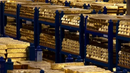 قیمت جهانی طلا امروز ۱۳ تیر ۱۴۰۵ | اونس جهانی ۴,۰۸۵ دلار؛ طلسم ریزش ۳ روزه شکسته شد / تحلیل صعود یا بازگشت نزول؟ + جزئیات