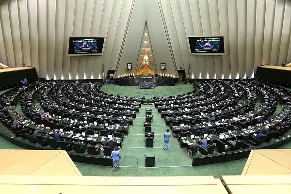 نماینده تهران: قالیباف را متهم به کودتا کردند اما موانع قانون‌گذاری را برداشت