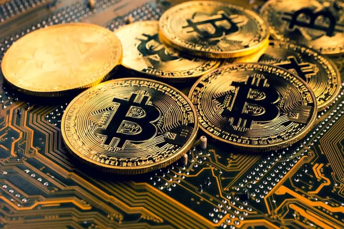 قیمت بیت‌ کوین و اتریوم امروز ۱۶ تیر ۱۴۰۵ | کاهش ۰.۵ درصدی بیت‌کوین به ۶۲,۱۳۴ دلار / اتریوم ۱,۷۷۰ دلار؛ قیمت ارزهای دیجیتال امروز + جدول ۱۰ رمزارز برتر