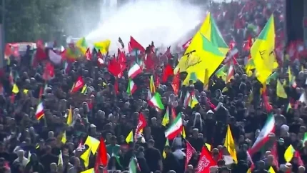 ورود خودرو حامل پیکرها/ زمان مراسم تشییع؛ ۱۰ تا ۱۲ ساعت