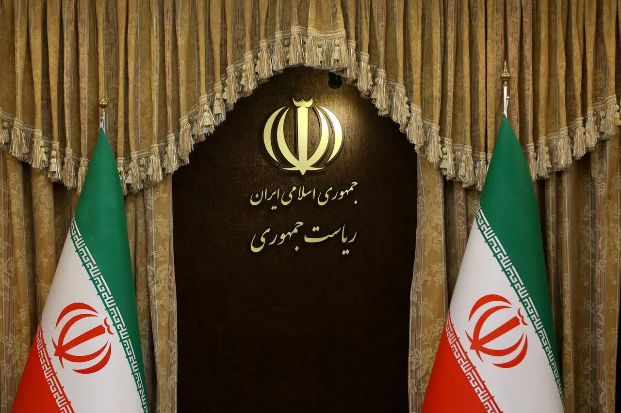واکنش دولت به پیام رهبری با ۵ تعهد کلیدی / معیشت، اقتصاد و انسجام ملی در صدر برنامه‌ها / متن بیانیه مهم هیئت دولت منتشر شد
