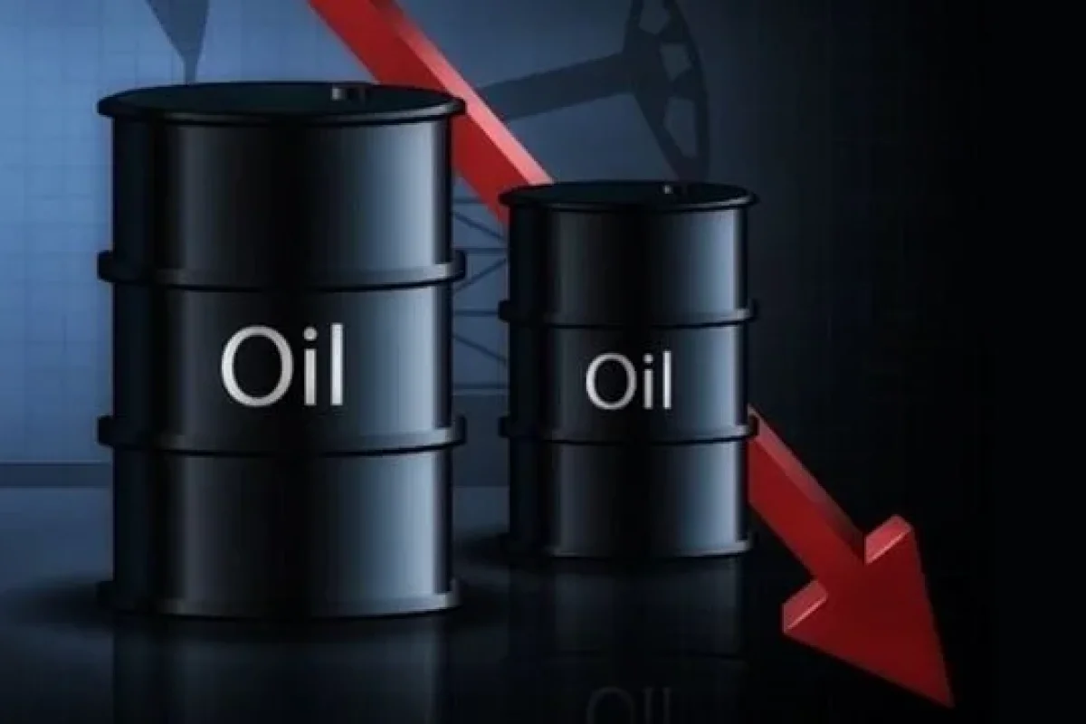 نفت امروز چند دلار شد؟ قیمت برنت و WTI کاهش یافت + جدول / خبر داغ بازار انرژی؛ قیمت نفت بعد از چند روز صعود نزولی شد / نفت ارزان شد؛ آخرین قیمت برنت و نفت آمریکا امروز پنجشنبه ۲۲ مرداد را ببینید