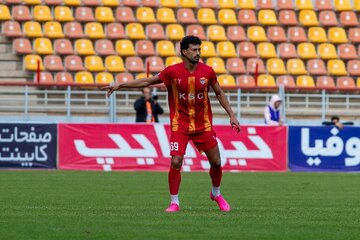 پشت پرده توجه ویژه به رامین رضاییان فاش شد / مربی استقلال: «می دانم چطور از او بازی بگیرم»؛ ستاره آبی ها قرار است چه نقشی داشته باشد؟ / خبر مهم از برنامه تاکتیکی استقلال