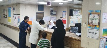 خوددرمانی با AI می تواند خطرناک باشد / هشدار تازه سازمان غذا و دارو درباره نسخه گرفتن از هوش مصنوعی؛ چرا نباید به توصیه ربات ها دارو مصرف کرد؟ / این اشتباه رایج ممکن است عواقب جدی داشته باشد