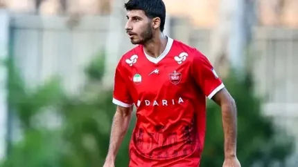 خرید جدید پرسپولیس جنجال به پا کرد / اعتراض ها به جذب بازیکن تازه وارد سرخ ها بالا گرفت؛ جزئیات یک حاشیه تازه / پرسپولیس وارد چالش جدید شد؛ ماجرا از کجا شروع شد؟