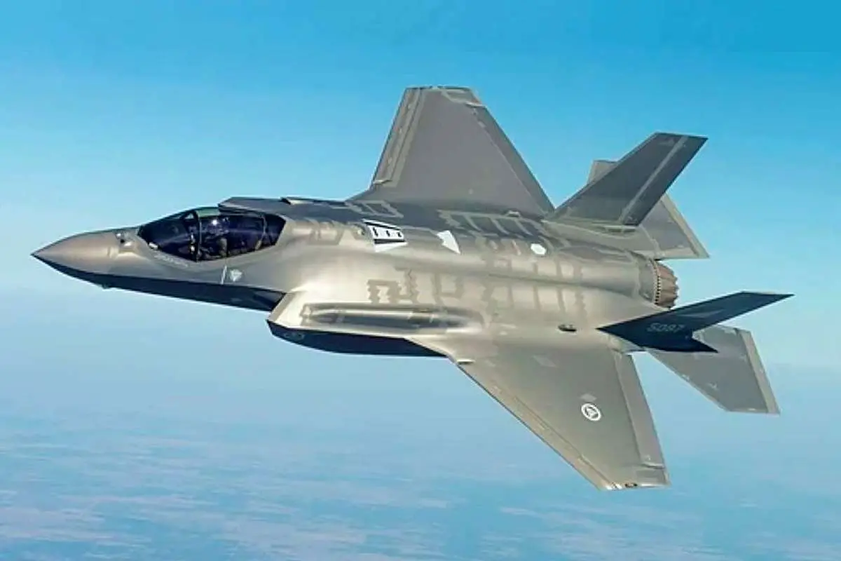 سرعت جنگنده اف ۳۵ چقدر است؟ حداکثر سرعت F-35 چند کیلومتر بر ساعت است؟ / مشخصات جنگنده اف ۳۵؛ سرعت، ارتفاع پروازی و توانایی های F-35 را ببینید / حداکثر سرعت اف ۳۵؛ این جنگنده نسل پنجم چند ماخ سرعت دارد و چه ویژگی هایی دارد؟