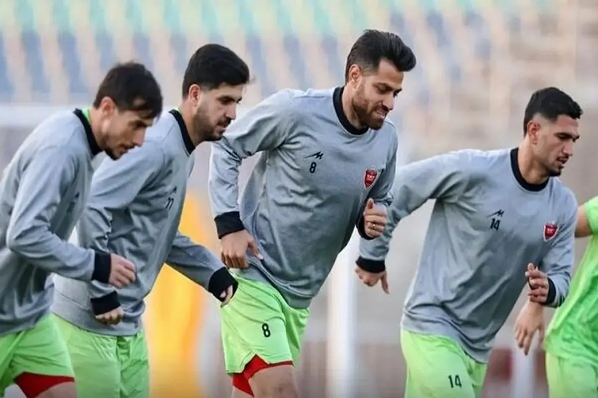 شوک نقل و انتقالاتی به پرسپولیس؛ مدافع سرخ ها راهی فوتبال اروپا شد / پرسپولیس یکی از مدافعانش را از دست داد؛ مقصد اروپایی ستاره سرخ ها مشخص شد / خداحافظی با پرسپولیس؛ مدافع سرخ پوش در آستانه تجربه تازه در فوتبال اروپا