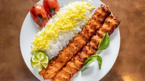 کوبیده مرغ خانگی را اینطوری درست کنید؛ راز کباب آبدار و خوشمزه‌ای که وا نمی‌رود! / فقط یک نکته را رعایت کنید؛ کوبیده مرغتان مثل رستوران‌ها ترد و آبدار می‌شود / راز کوبیده مرغ خوشمزه لو رفت؛ با این دستور پخت، کباب خانگی‌تان همه را غافلگیر می‌کند