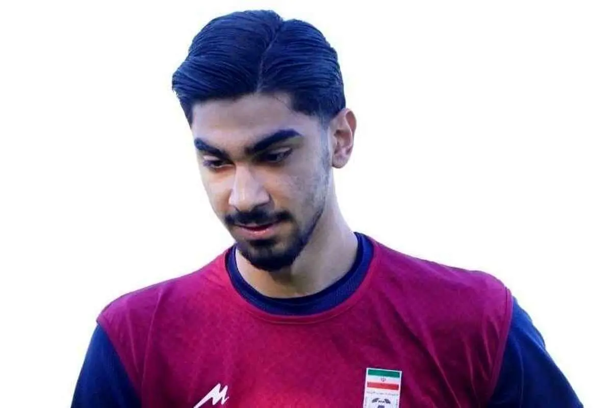 خبر فوری پرسپولیس | آقای گل مسابقات تدارکاتی پرسپولیس یک استقلالی از آب درآمد؛ ماجرای عجیب گلزنی ستاره سابق آبی‌ها برای رقیب سنتی / واکنش هواداران به حضور بازیکن استقلال در اردوی سرخپوشان؛ این انتقال در سکوت خبری انجام شد