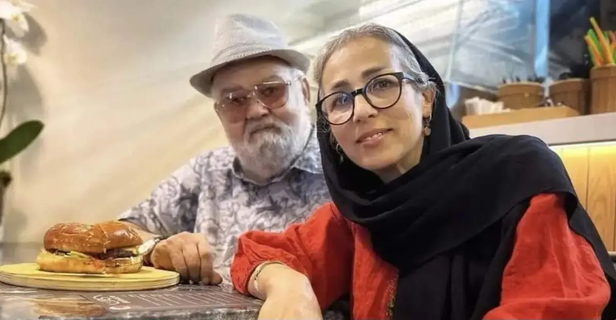 تصویری از جوانی همسر اکبر عبدی دوباره خبرساز شد؛ عکس نوستالژیک و متفاوت / همسر اکبر عبدی در جوانی چه شکلی بود؟ انتشار یک عکس قدیمی توجه‌ها را جلب کرد / عکس جوانی همسر اکبر عبدی غوغا کرد؛ تصویری خاطره‌انگیز که دوباره دیده شد