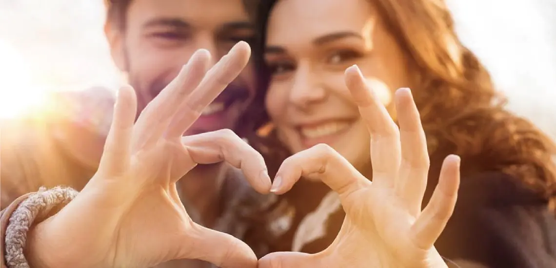 چرا بعضی زوج‌ها کمتر احساس تنهایی می‌کنند؟ / رفتارهای ساده زوج‌های موفق برای حفظ ارتباط / کلید یک رابطه صمیمی چیست؟