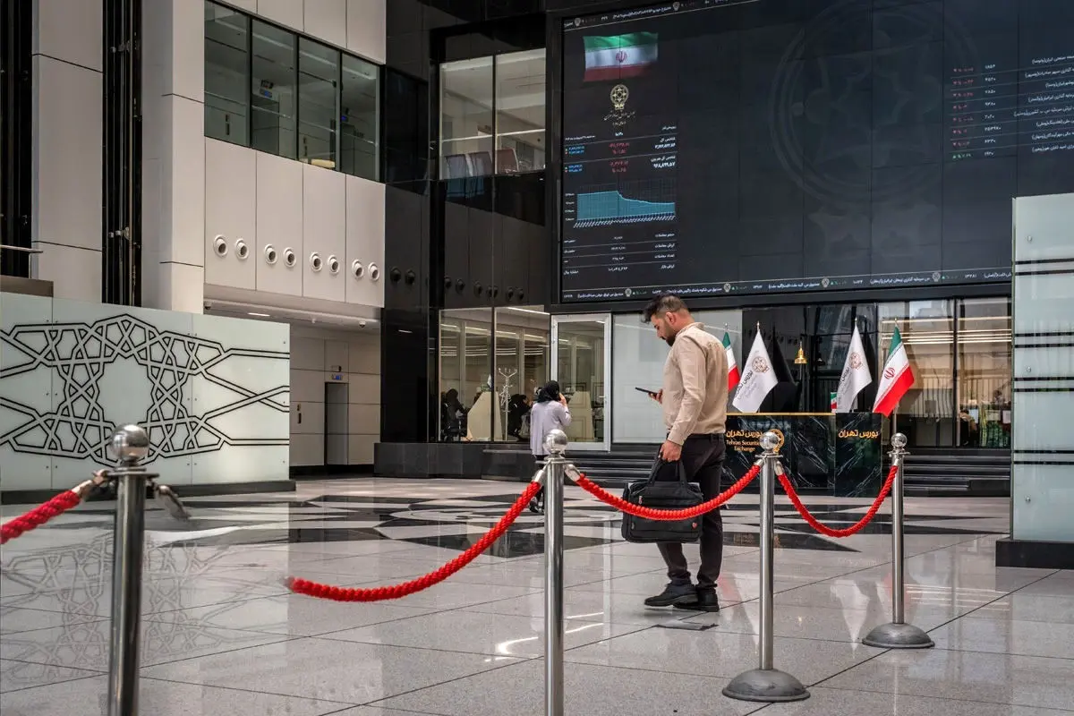 جهش تاریخی بورس تهران؛ ورود قدرتمند نقدینگی به بازار سهام / رکوردشکنی شاخص کل بورس با رشد ۱۲۲ هزار واحدی؛ کدام نمادها پیشران بازار بودند؟