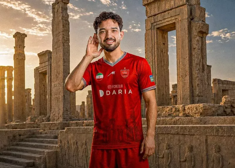 مدرک جنجالی استقلالی‌ها علیه خرید پرسپولیس؛ دانیال ایری چرا خبرساز شد؟ / خرید جدید پرسپولیس گیر افتاد؟ استقلالی‌ها ویدیوی جنجالی رو کردند / حاشیه بزرگ برای خرید تازه پرسپولیس؛ استقلالی‌ها با این سند به سراغ دانیال ایری رفتند