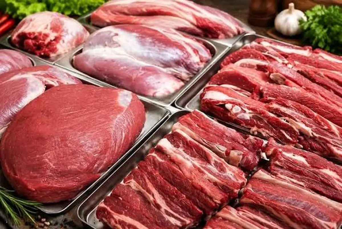 بازار داغ گوشت قرمز امروز ۱۷ مرداد | ران گوسفندی ۲ میلیون و ۹۰ هزار تومان؛ ماهیچه گوساله ۲ میلیون و ۱۰ هزار تومان شد + جدول / فیله گوسفندی ۳.۲ میلیون و گردن گوساله ۷۹۰ هزار تومان؛ قیمت‌ها در بازار امروز اعلام شد