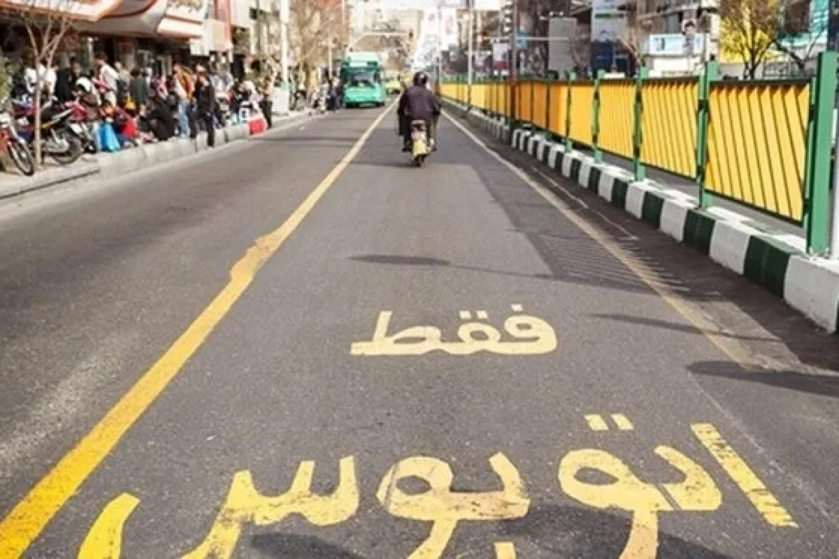ورود عابر به خط ویژه اتوبوس؛ سهم تقصیر در تصادف چگونه تعیین می‌شود؟ / تصادف در مسیر BRT؛ آیا همیشه راننده مقصر است؟ جزئیات قوانین