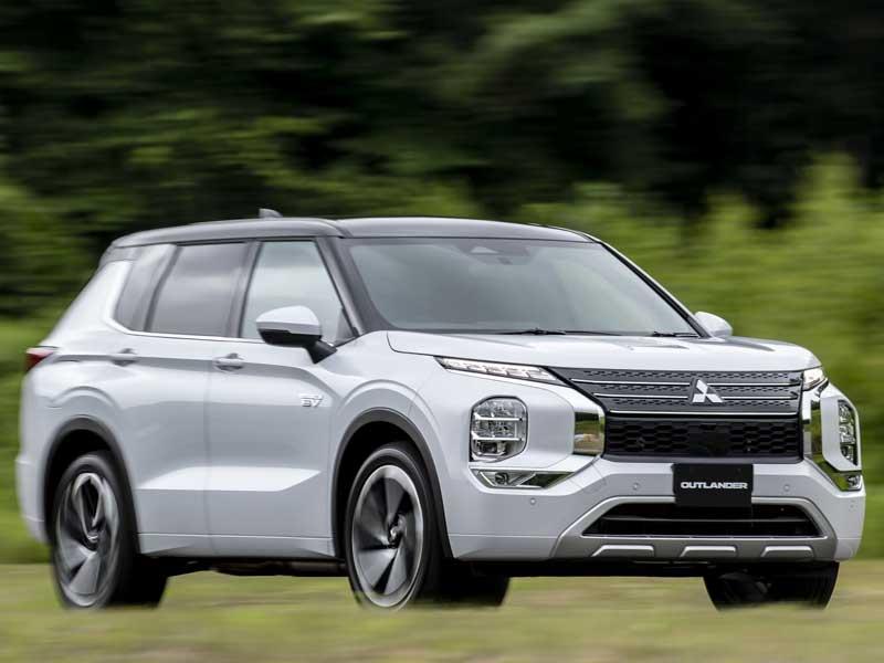 اخبار فوری خودروهای برقی | میتسوبیشی اکلیپس اسپرت‌بک EV با شارژ ۱۵۰ کیلوواتی و پورت دوگانه وارد بازار شد؛ شارژ ۱۰ تا ۸۰ درصد در ۳۵ دقیقه / رونمایی از مشخصات فنی اکلیپس اسپرت‌بک برقی؛ پورت NACS برای سوپرشارژرهای تسلا و پورت J1772 برای شارژ خانگی؛ باتری ۷۵ کیلووات‌ساعت با برد ۳۰۳ مایل