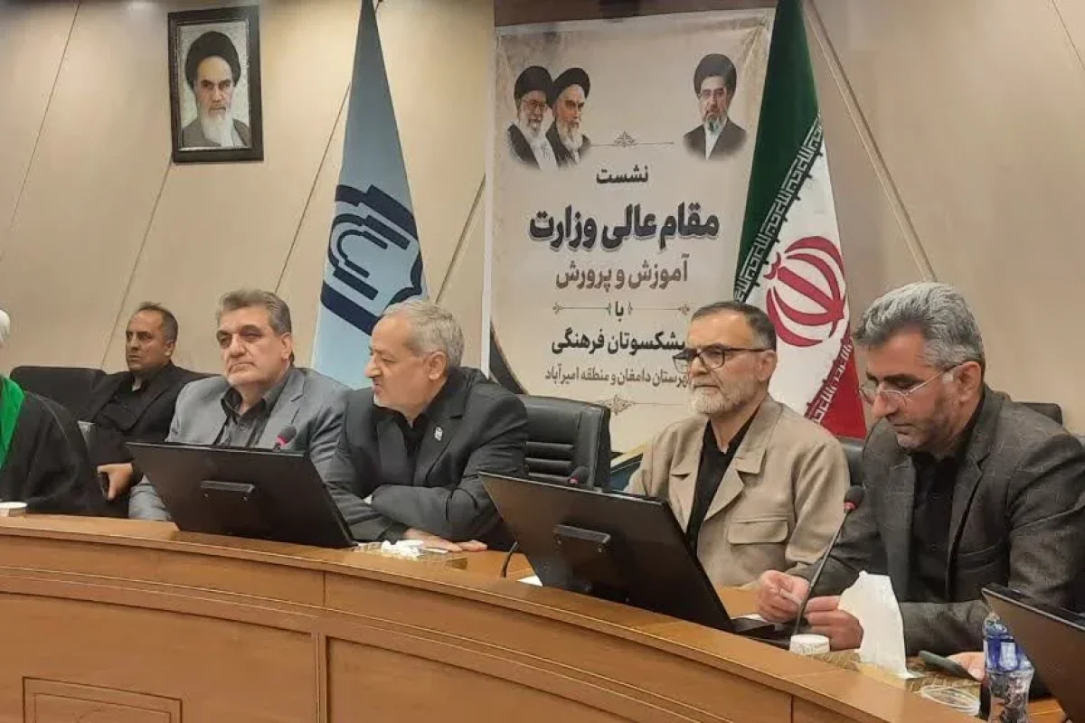 خبر مهم وزیر آموزش و پرورش برای معلمان؛ مطالبات رتبه‌بندی با اعتبار ۷ هزار میلیارد تومانی پیگیری می‌شود / خبر خوش برای بازنشستگان فرهنگی؛ کاظمی از پیگیری جدی برای تأمین اعتبار اصلاح احکام خبر داد 