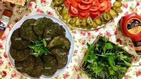 دستور پخت کوکوهای فوری و خوشمزه | ۶ کوکوی راحت و مجلسی با مواد ساده؛ از خوراک کدو سبز و گوجه تا پلو کدو حلوایی / کوکوها را با گوجه، خیارشور و نان تازه سرو کنید