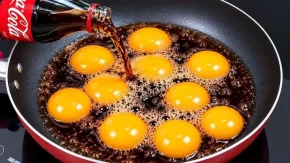 خبر فوری آشپزی | طرز تهیه صبحانه متفاوت با تخم مرغ و نوشابه / پنکیک پفکی با کوکاکولا و تخم مرغ آب پز رنگی با سس سویا و نوشابه / نکته مهم: مصرف نوشابه همراه با تخم مرغ به چربی سوزی بدن آسیب می زند