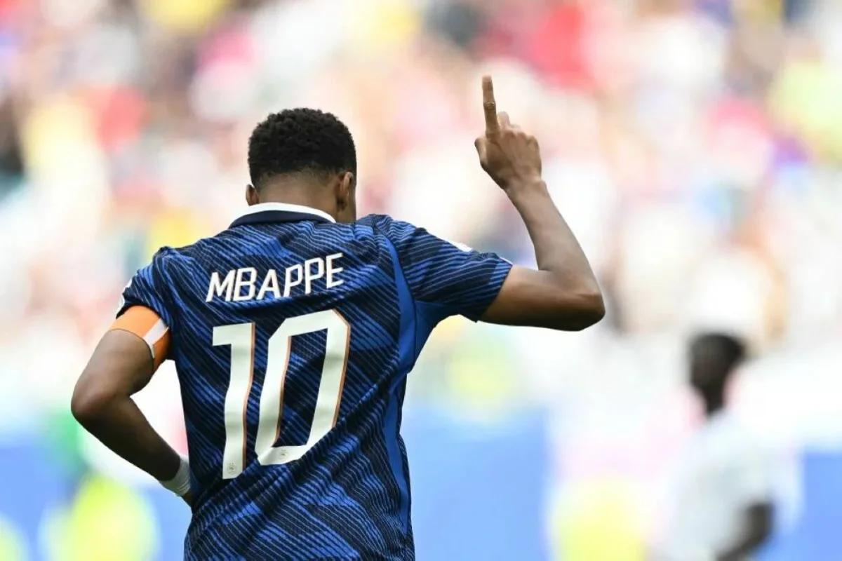 مصدومیت امباپه بعد از گلزنی مقابل ترکیه؛ ستاره رئال مادرید اردوی فرانسه را ترک کرد | جزئیات مصدومیت کیلیان امباپه